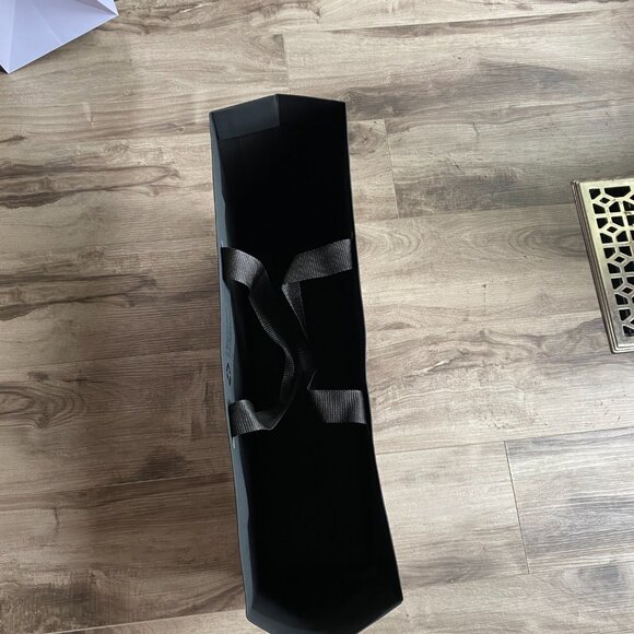 Large Moose Knuckles Shopping Bag - Picture 2 of 4